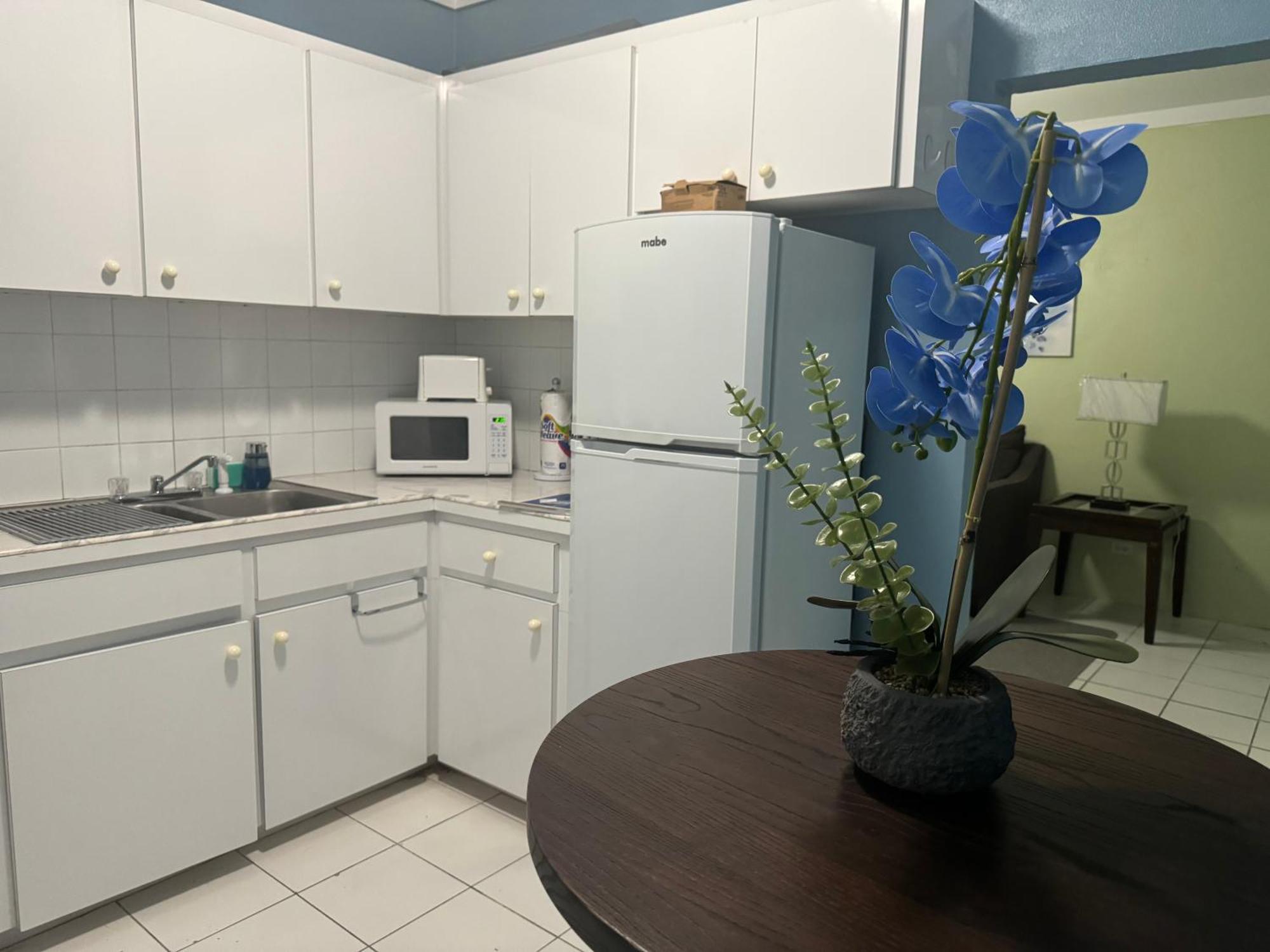 Kozy Bahamas Getaway Apartment Nassau Exterior photo